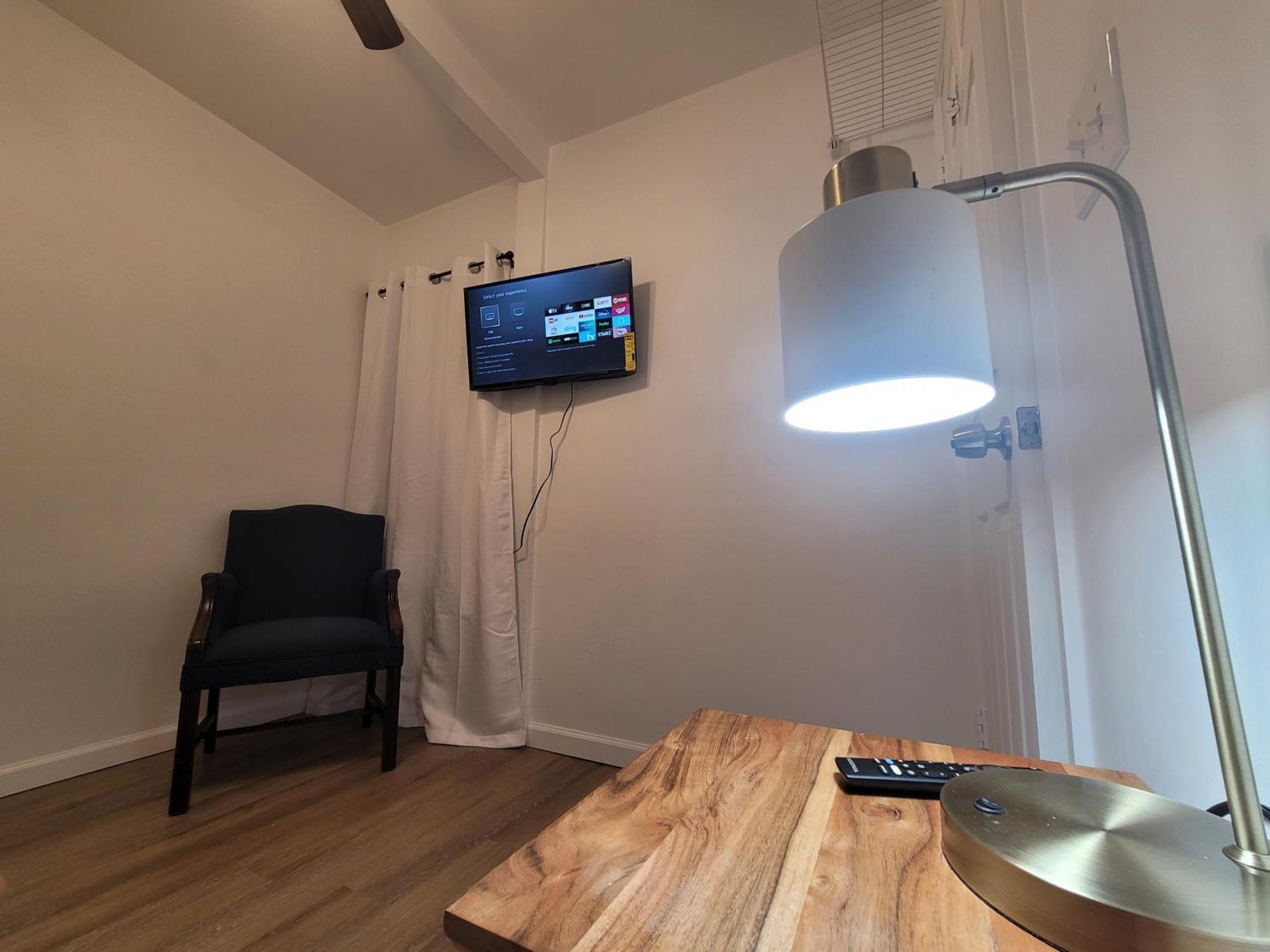 One Room In A Renovated Duplex House Near Fsu Tallahassee Luaran gambar