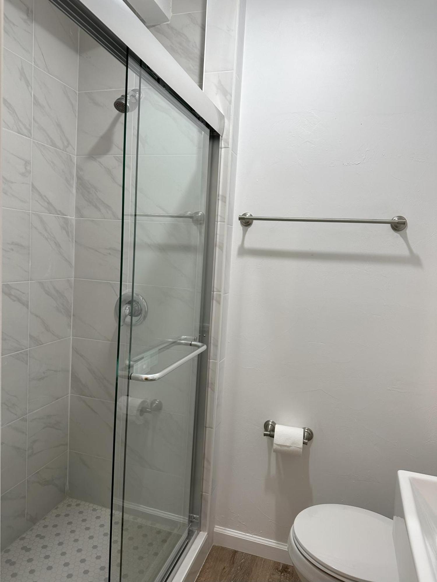 One Room In A Renovated Duplex House Near Fsu Tallahassee Luaran gambar